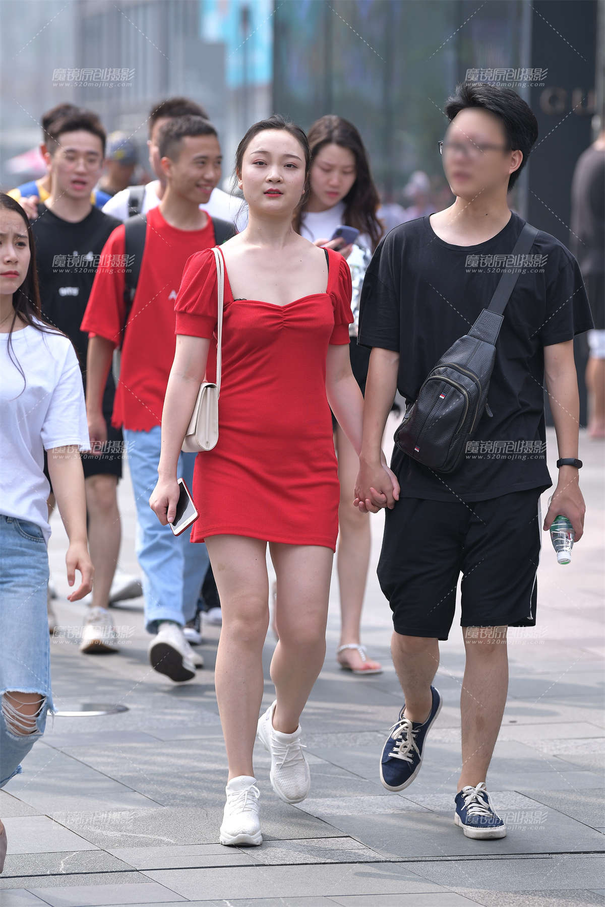 性感大红包臀裙女友-日更街拍