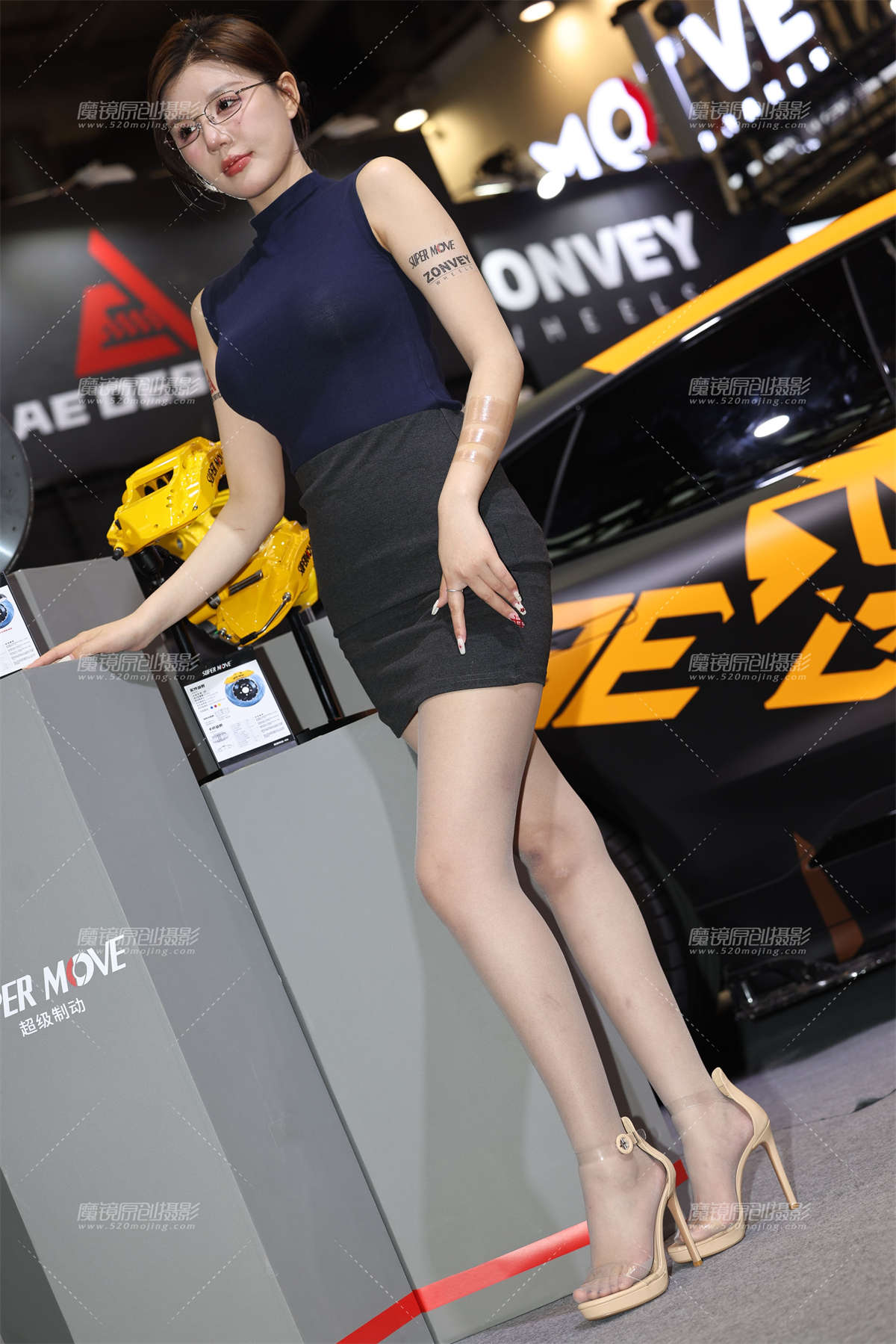 图片[2]-20250329冰冰超人的灰丝-日更街拍