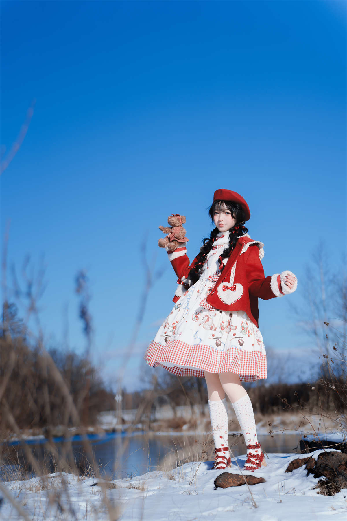 图片[2]-YITUYU艺图语 2025.04.17 雪地里的小红帽 Disexi思宁-日更街拍