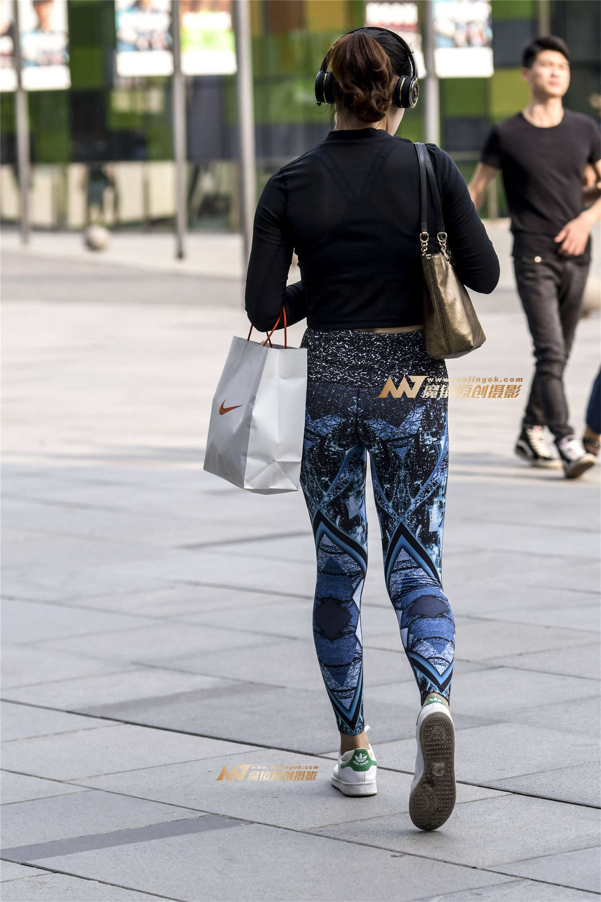 图片[2]-身材性感就要瑜伽裤搭配。极品美女-日更街拍