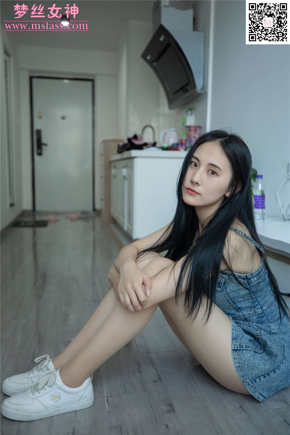 2020.06.30 小允儿《牛仔连衣裙美滋滋》-日更街拍