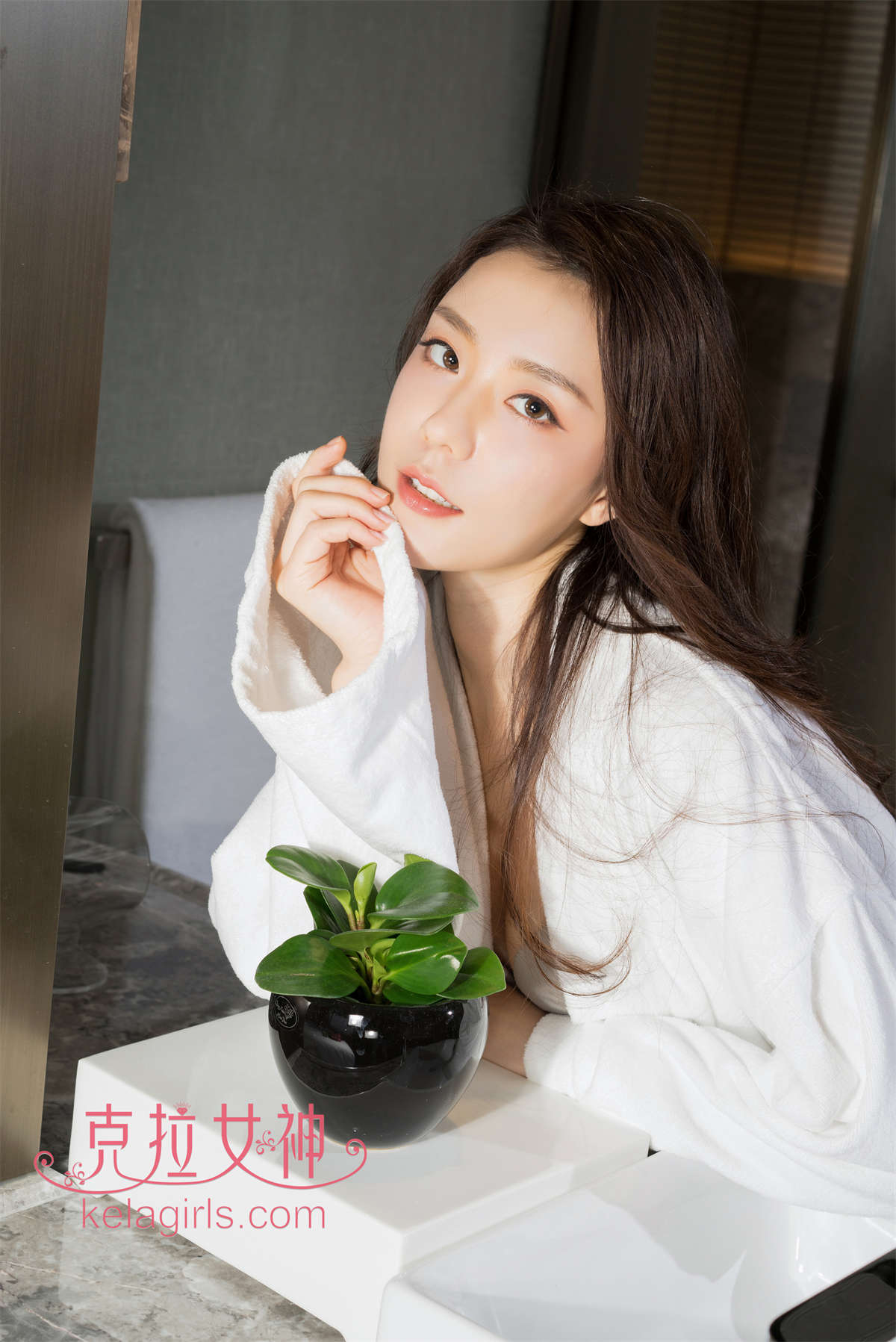 Kelagirls克拉女神 2018.05.14《白璧无瑕》江琴-日更街拍