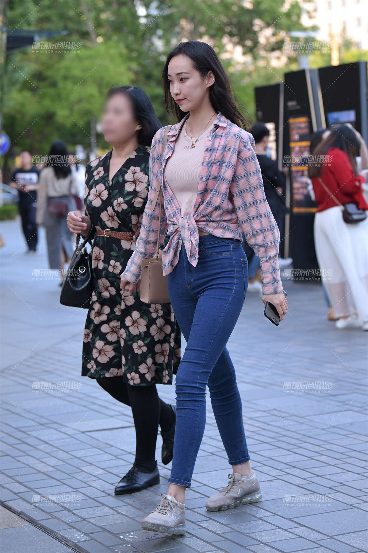 【街拍之魂赛帖】和妈妈在逛街-日更街拍