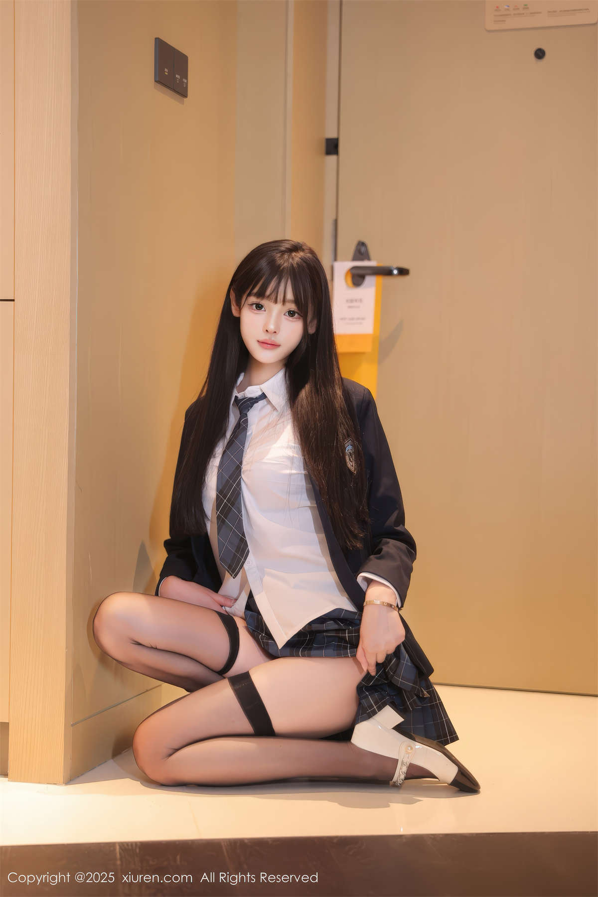 图片[2]-Xiuren秀人网 2025.02.08 NO.9853 余安安-日更街拍