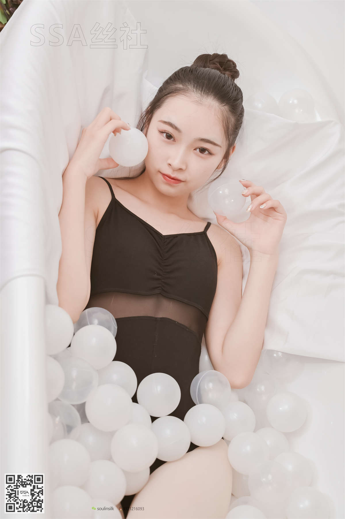 SSA丝社 NO.108 文娟 腿模文娟劈个叉都是爱你的形状-日更街拍