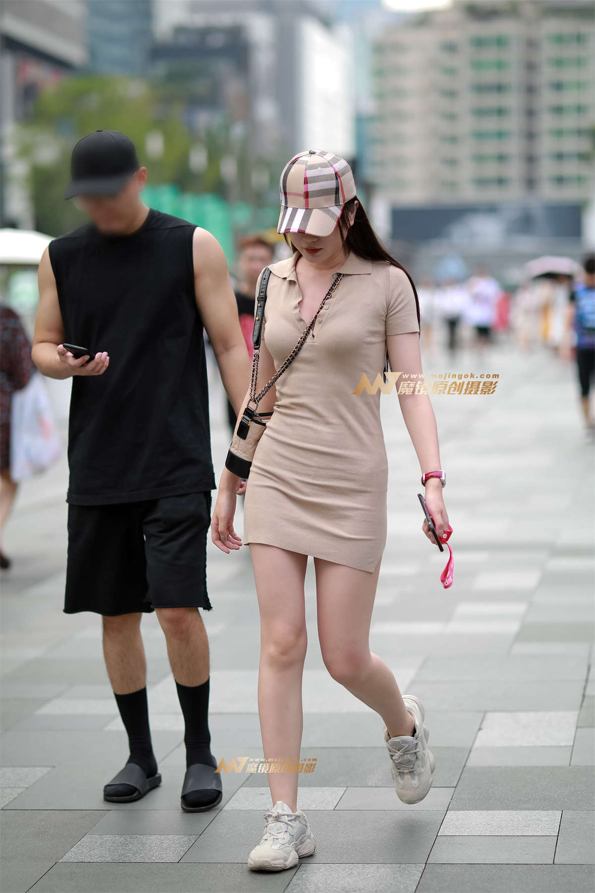 【凯恩赛帖】裸色短裙-日更街拍