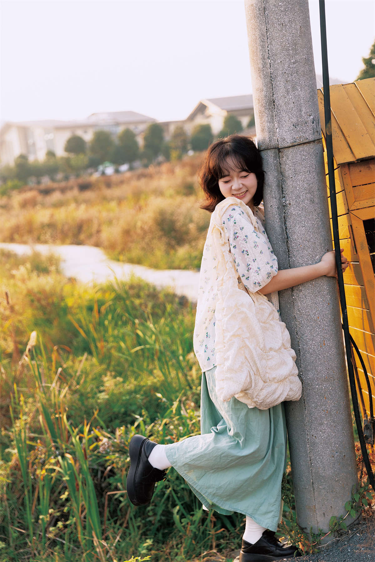 YITUYU艺图语 2025.01.17 乡村小路 折耳香菜插图1