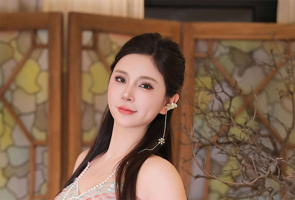 图片[2]-Xiuren秀人网 2025.02.18 NO.9901 小蛮妖Yummy-日更街拍