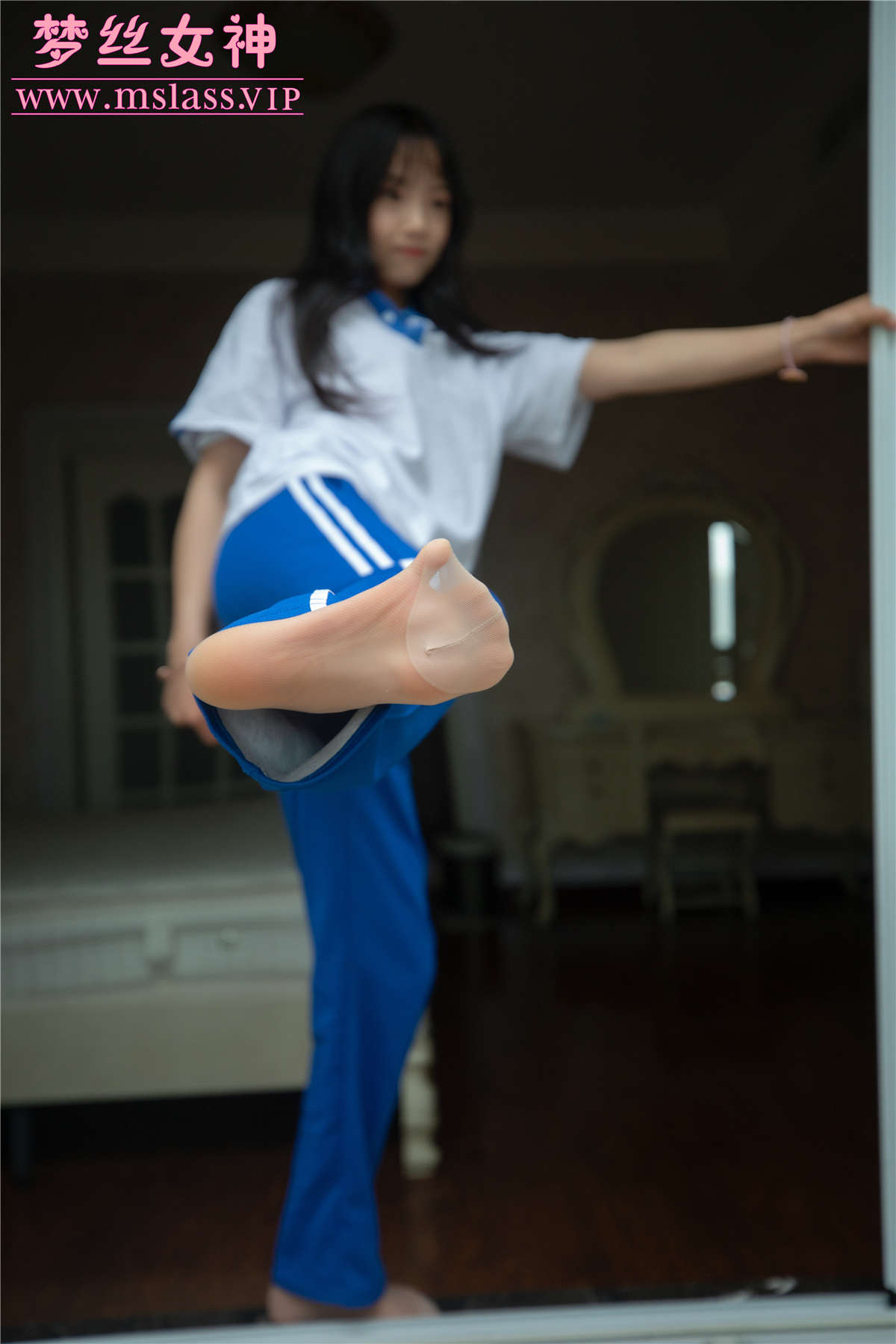 图片[2]-2020.12.13 班花灵唯 《校服纯白诱》-日更街拍