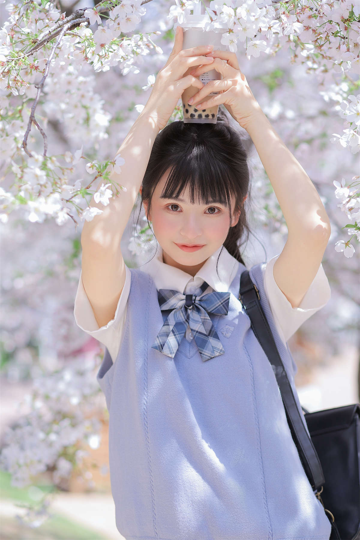 YITUYU艺图语 2025.04.19 花信物语 捉到一只苏苏-日更街拍
