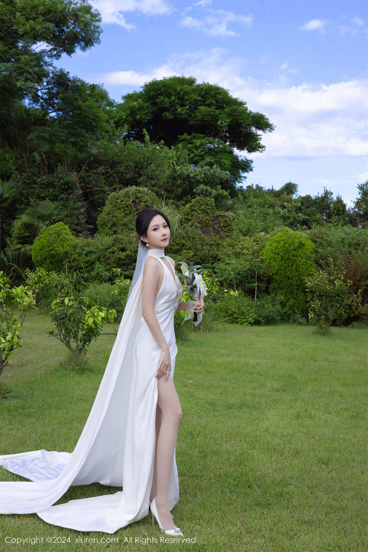 图片[2]-Xiuren秀人网 2024.11.01 NO.9387 鱼子酱Fish-日更街拍