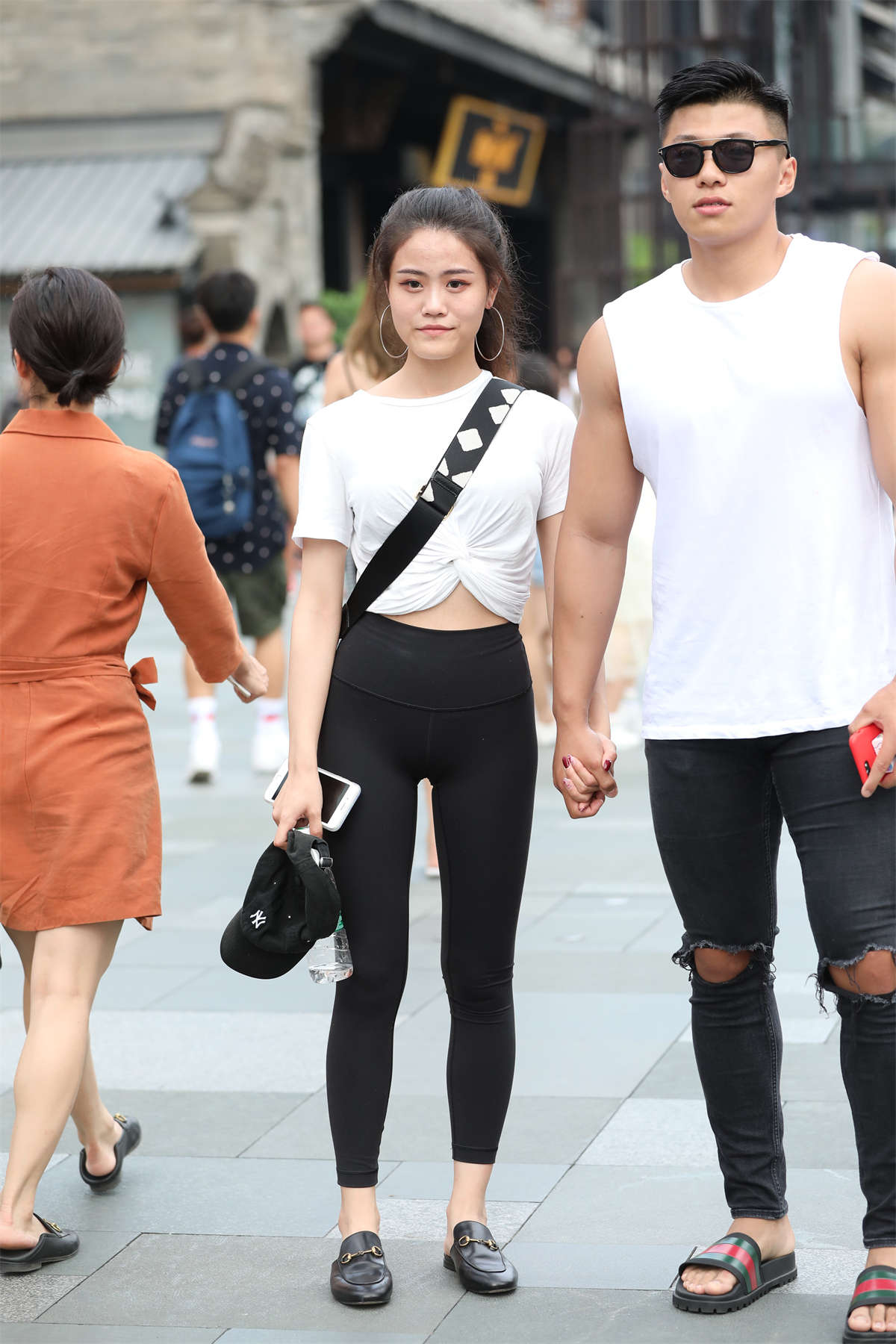 【辉辉赛贴】黑色紧身健身裤-日更街拍