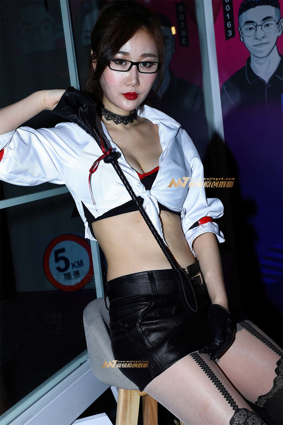 【Mark赛帖】短皮裙教官-日更街拍