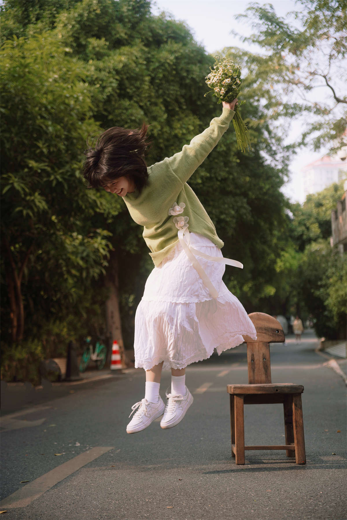 YITUYU艺图语 2025.04.06 小雏菊少女 布鲁布鲁小蛋糕-日更街拍