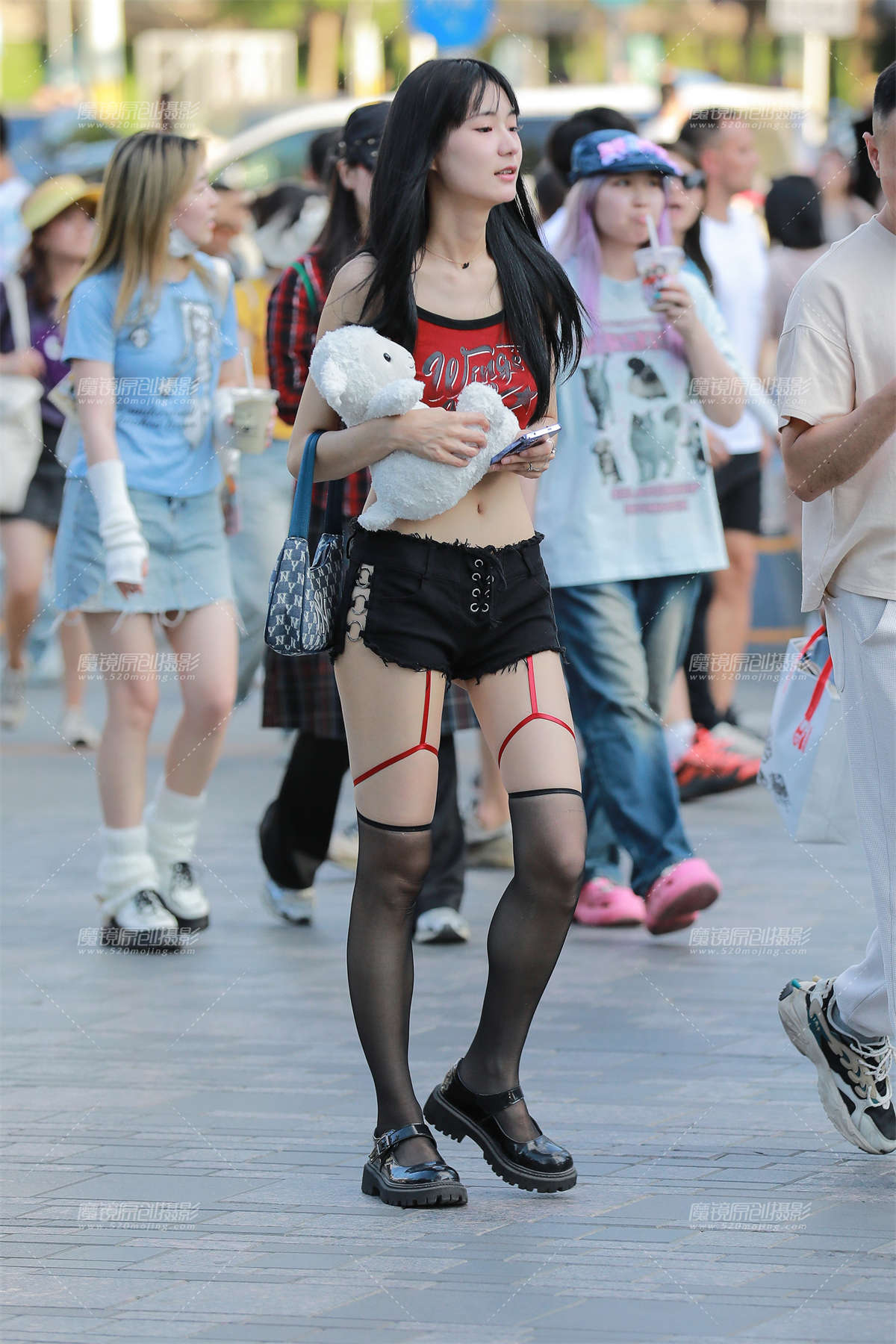 黑色热裤女友-日更街拍