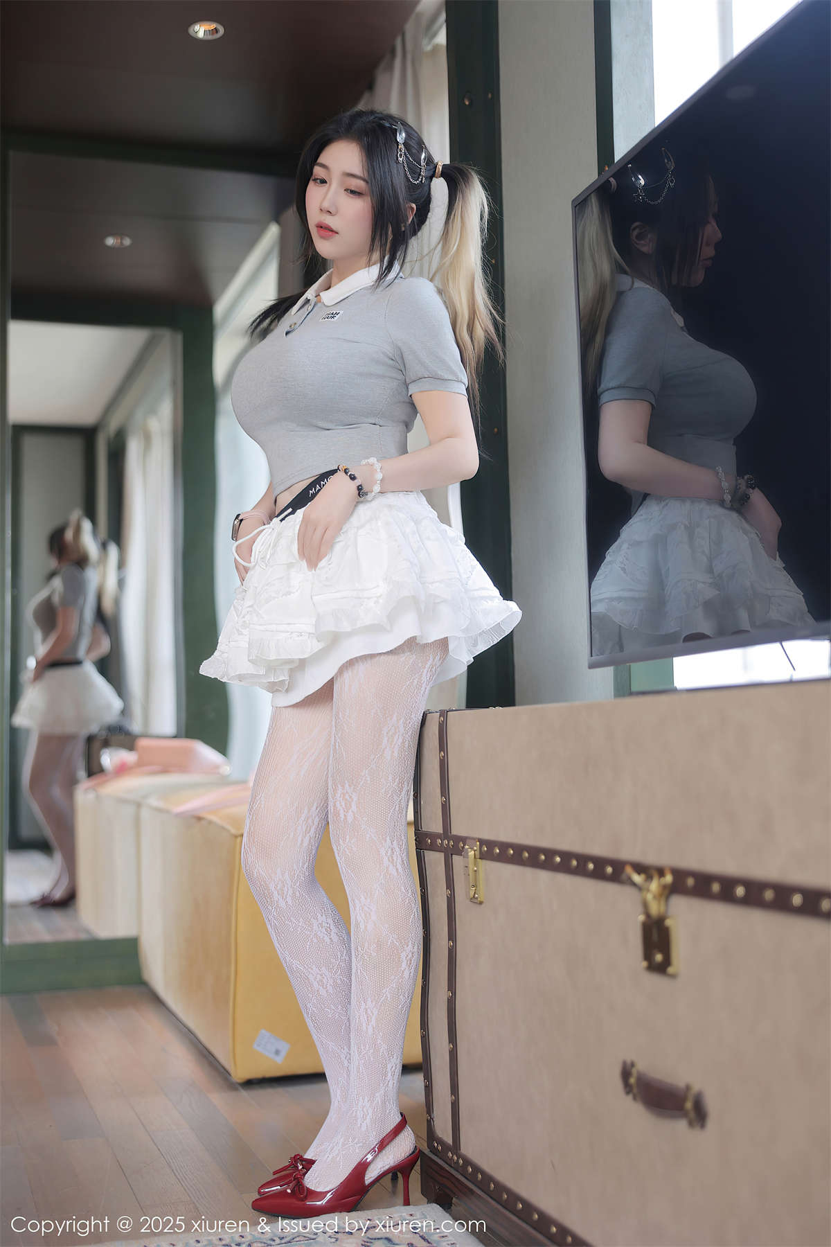 Xiuren秀人网 2025.05.27 NO.10330 诺诺Hsu-日更街拍