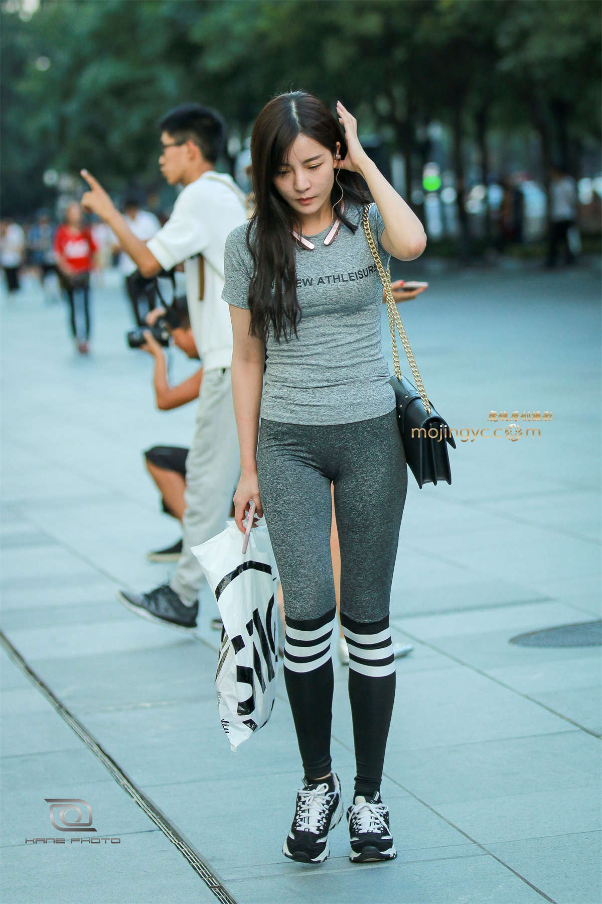 紧身运动内T 有活力-日更街拍