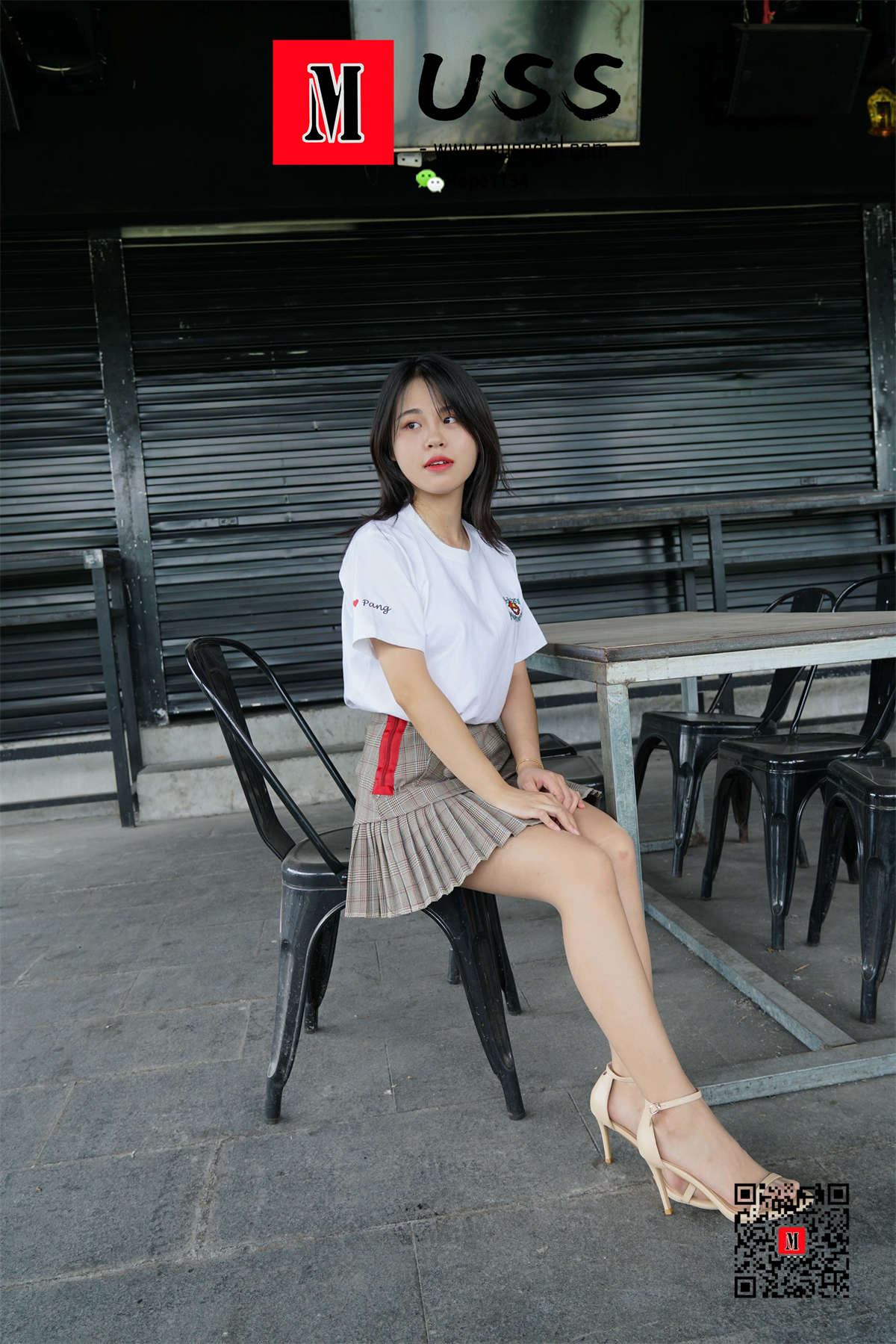 图片[2]-MussGirl慕丝女郎 NO.008 拍过模特的美足，那化妆师璐璐的呢？-日更街拍