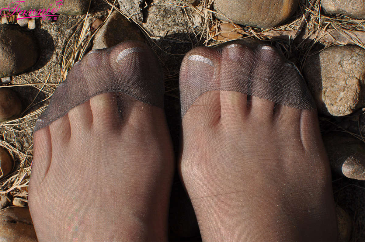 图片[2]-Fannie芬妮美足园NO.462 暮清秋（丝足1）-日更街拍