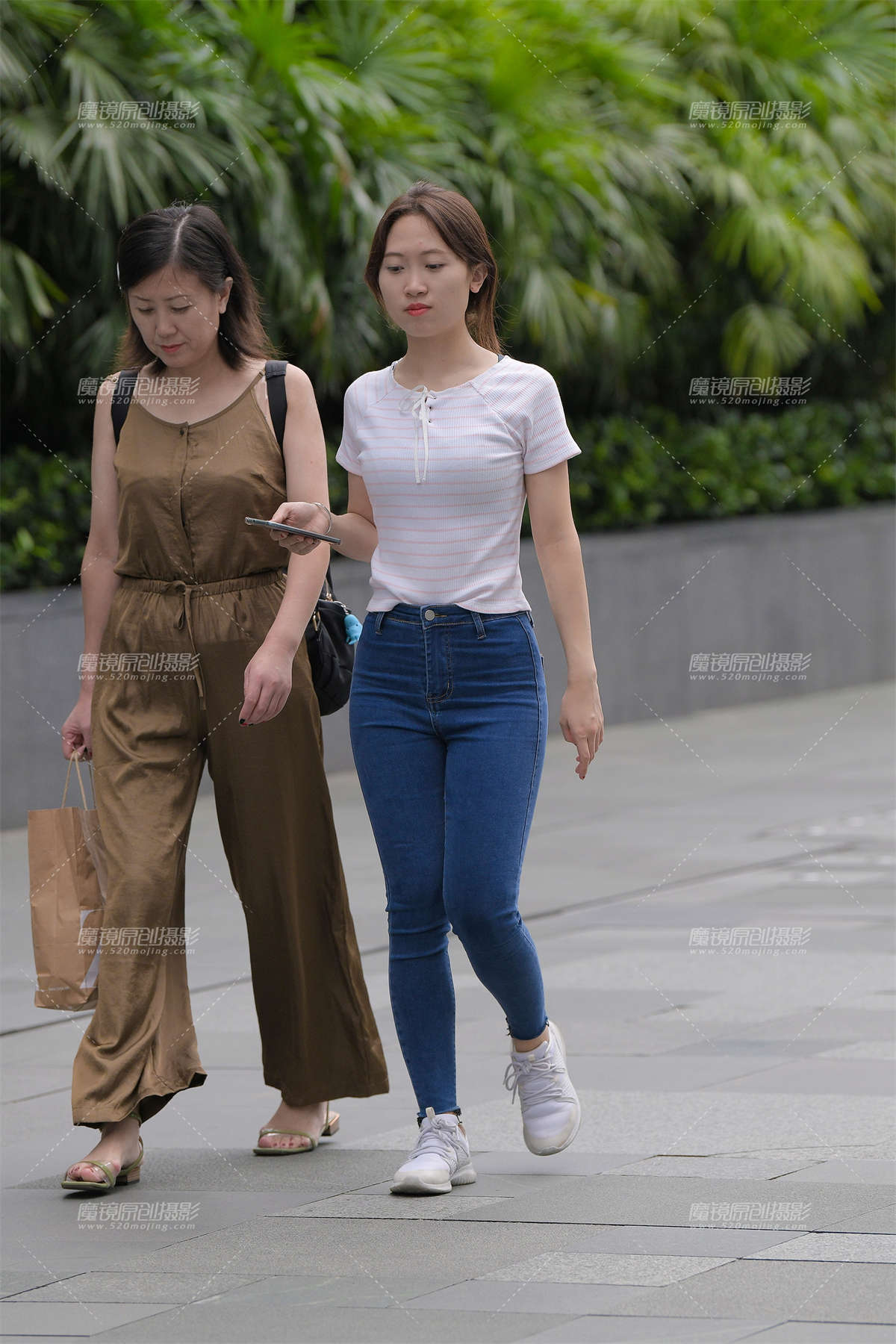 饱满翘臀紧牛闺女~-日更街拍