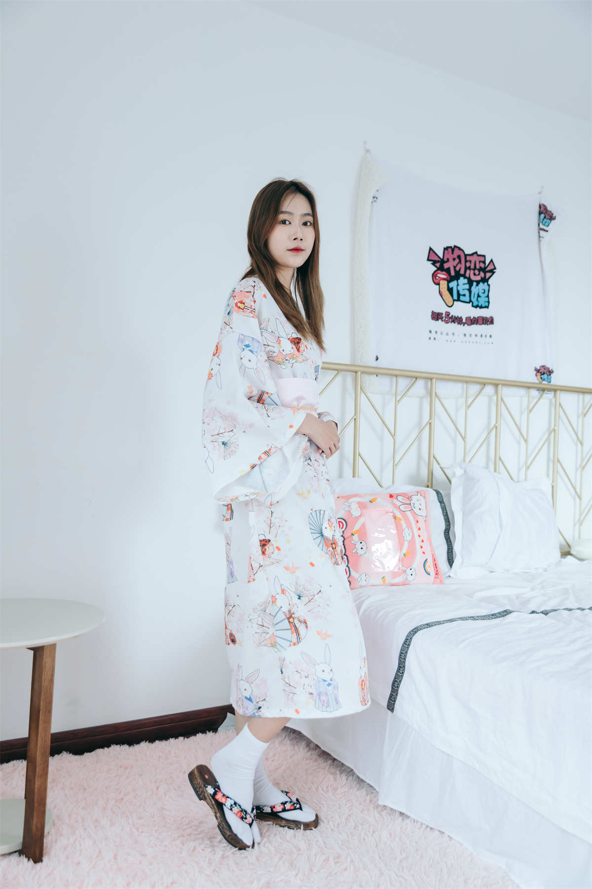 图片[2]-物恋传媒 NO.768期 小鹿-夜锁清冷-日更街拍