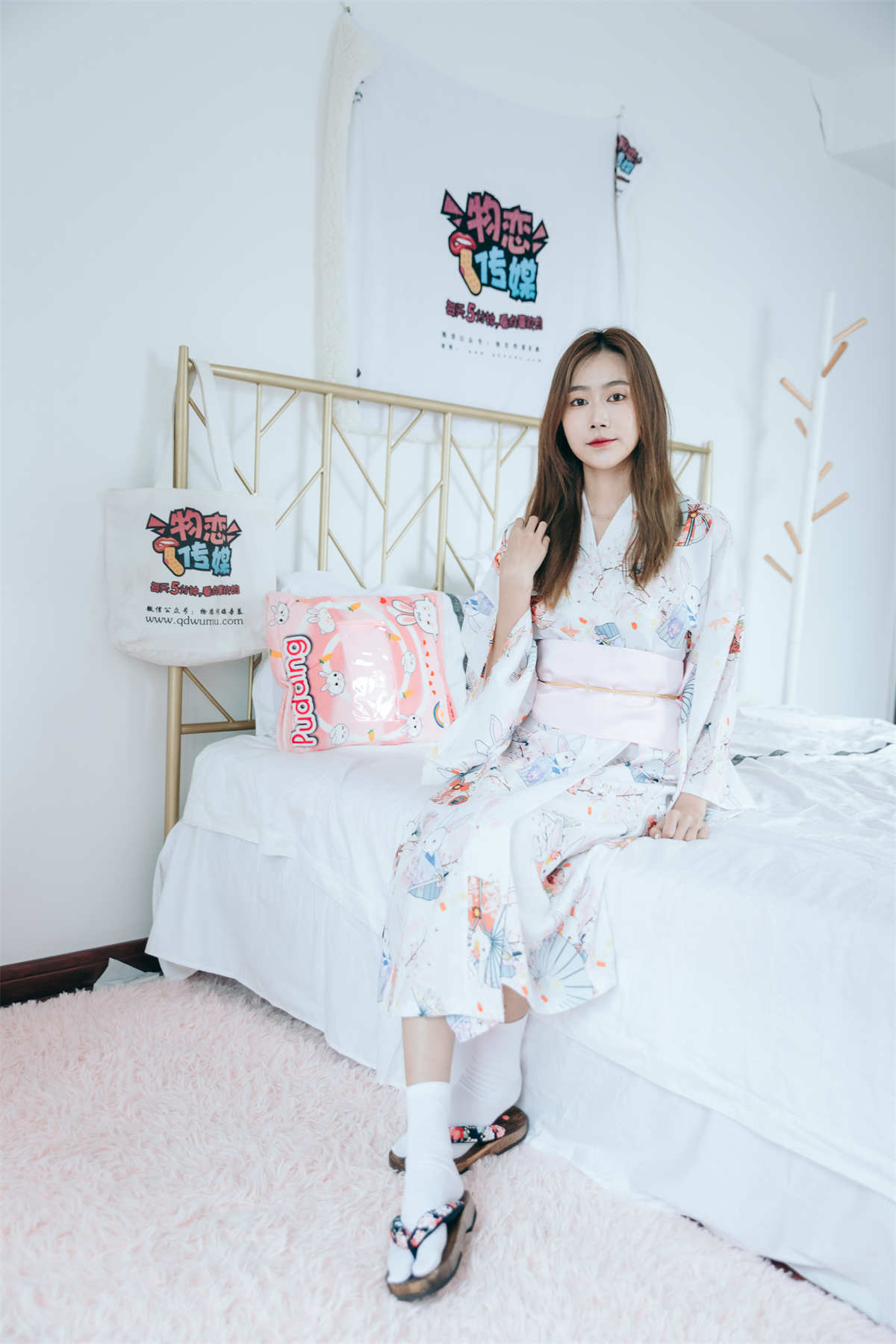 物恋传媒 NO.768期 小鹿-夜锁清冷-日更街拍