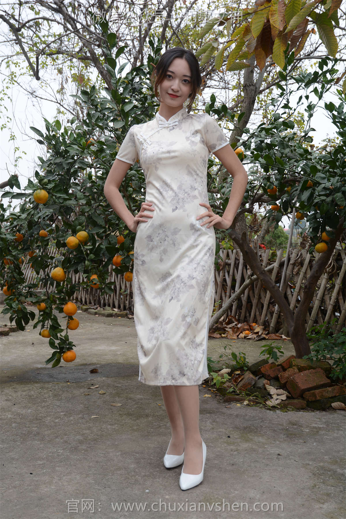 初夏女神 NO.132 依依 寒冬旗袍风-日更街拍