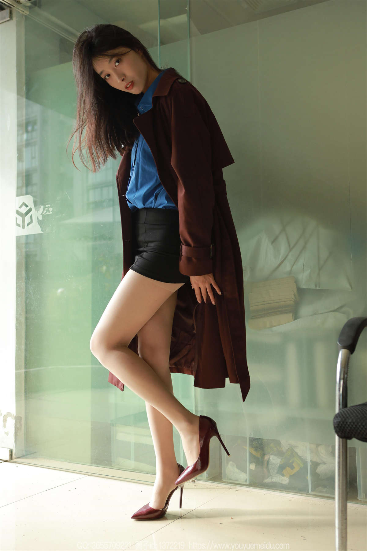 图片[2]-IESS异思趣向 2024.11.26 丝享家1908：小九 风衣里的故事（上）-日更街拍