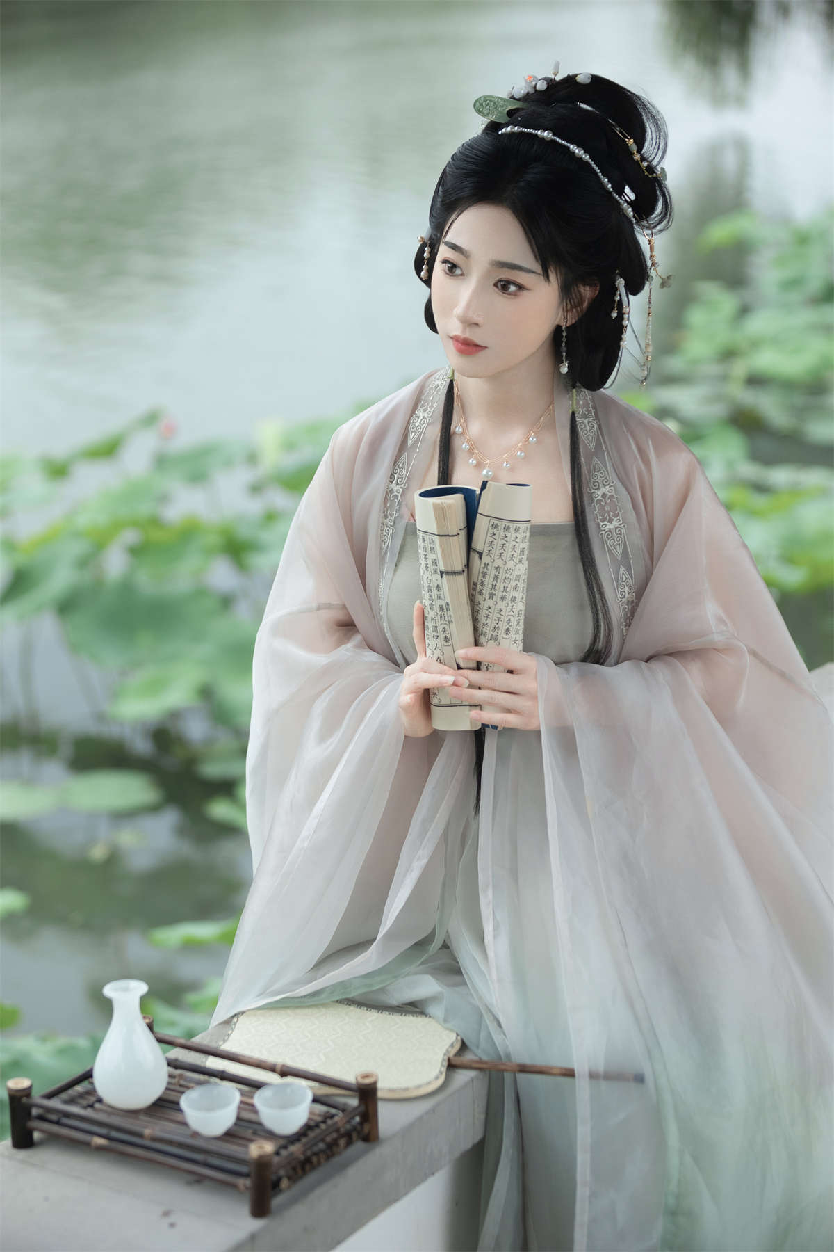 YITUYU艺图语 2024.09.06 梅雨赏荷 辣兔头-日更街拍