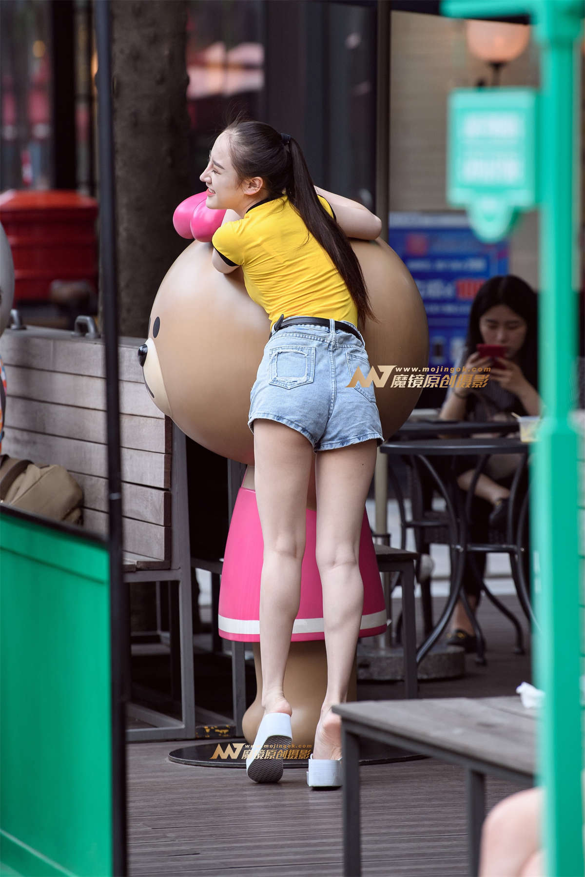 图片[2]-【久久赛帖】白皙长腿美女-日更街拍