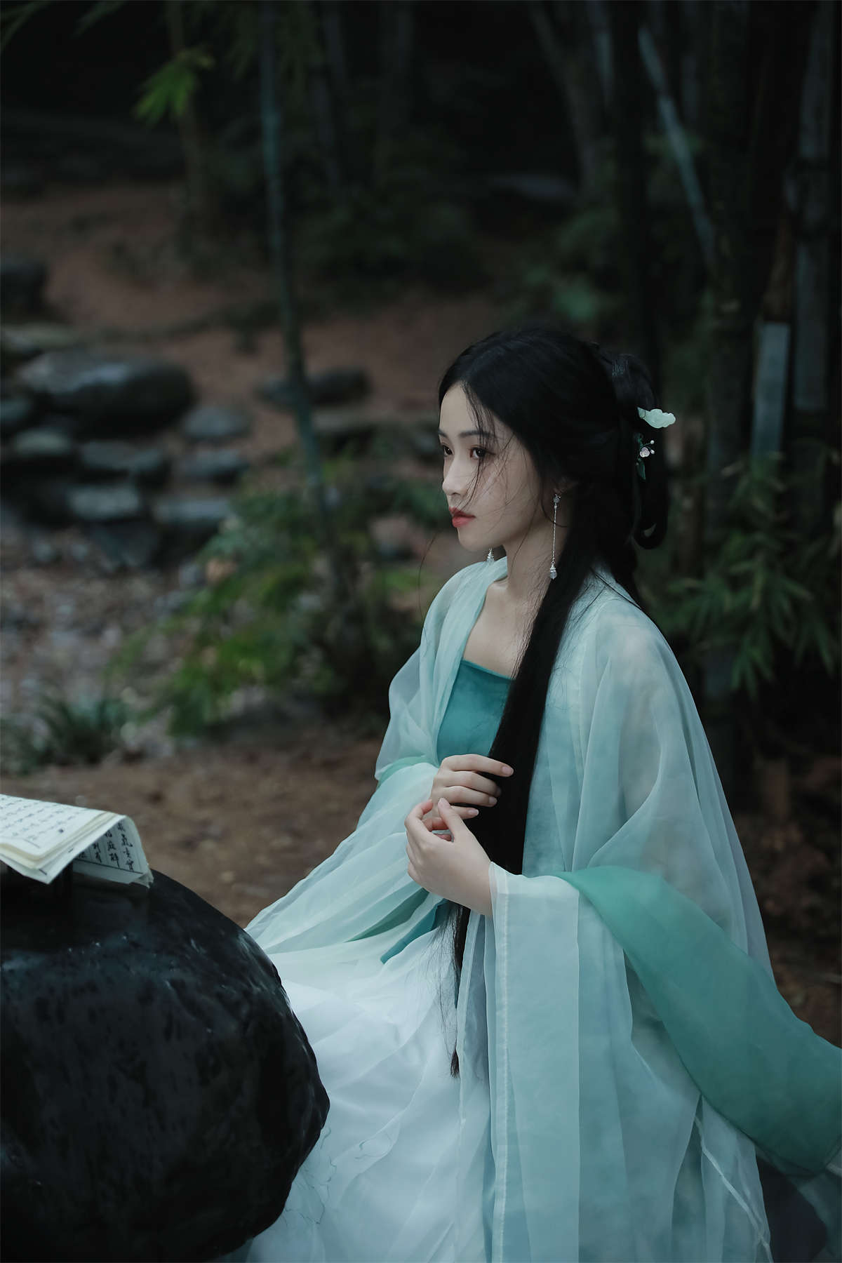 YITUYU艺图语 2025.02.21 南风未起 nana插图1