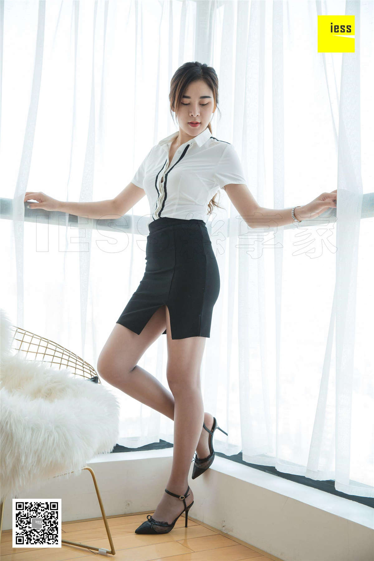 图片[2]-IESS异思趣向 丝享家345期：你的新同事曦然曦然-日更街拍