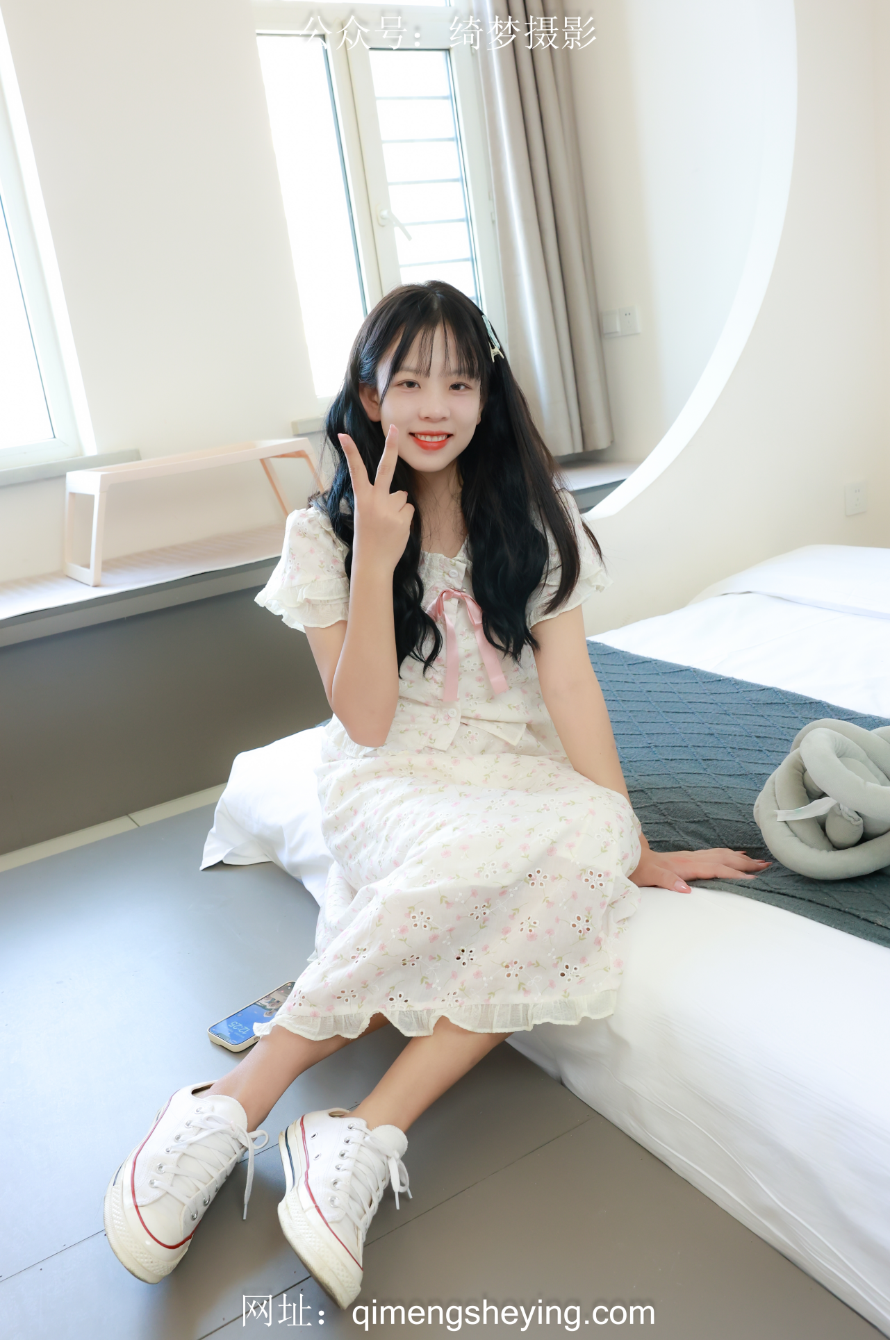 绮梦 No.0070期 琳琳（花絮视频版）【图包+视频】-日更街拍