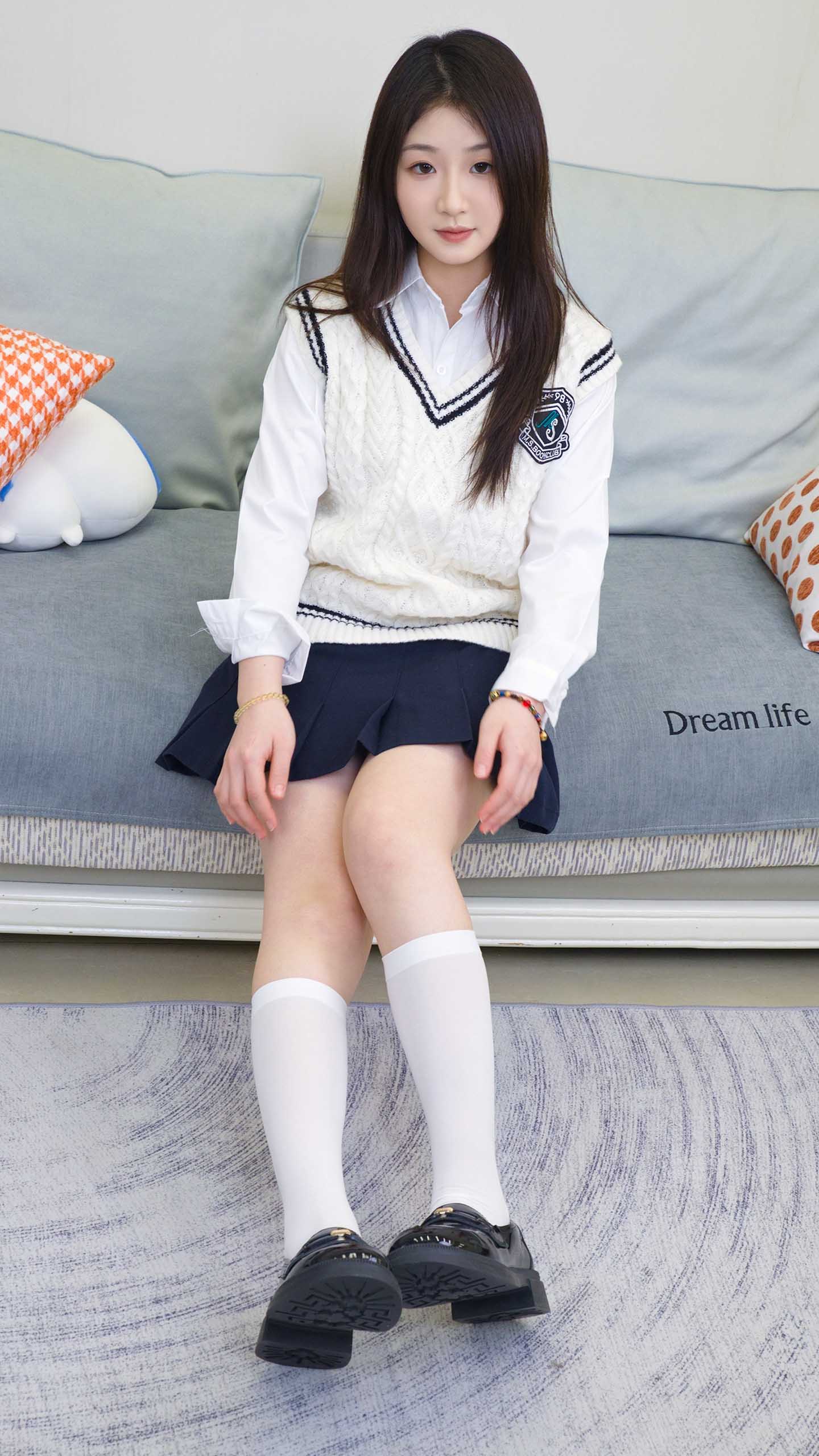 绮梦摄影：第296期 涵涵（ 无印珍藏版）【图包+视频】-日更街拍